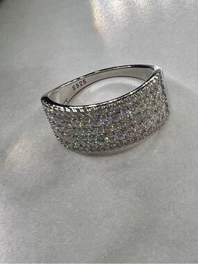 Elegant Women’s Ring 925 stamped lifetime warranty with GRA rating